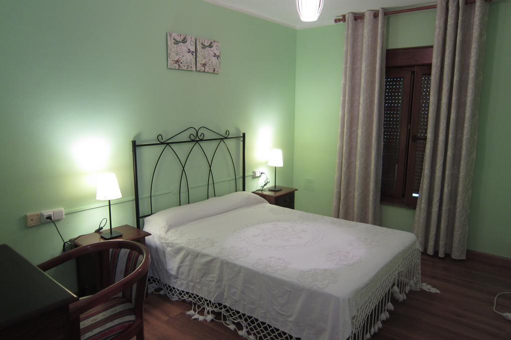Hotel Azabache Susierra กังกัส เด โอนิส ภายนอก รูปภาพ