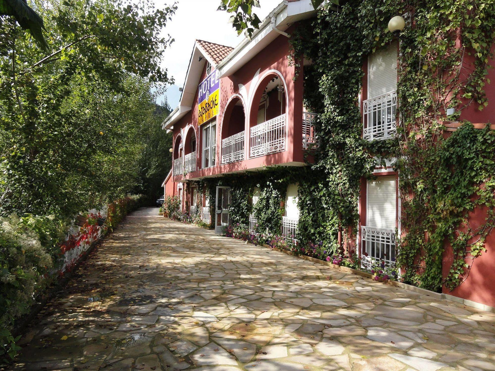 Hotel Azabache Susierra กังกัส เด โอนิส ภายนอก รูปภาพ