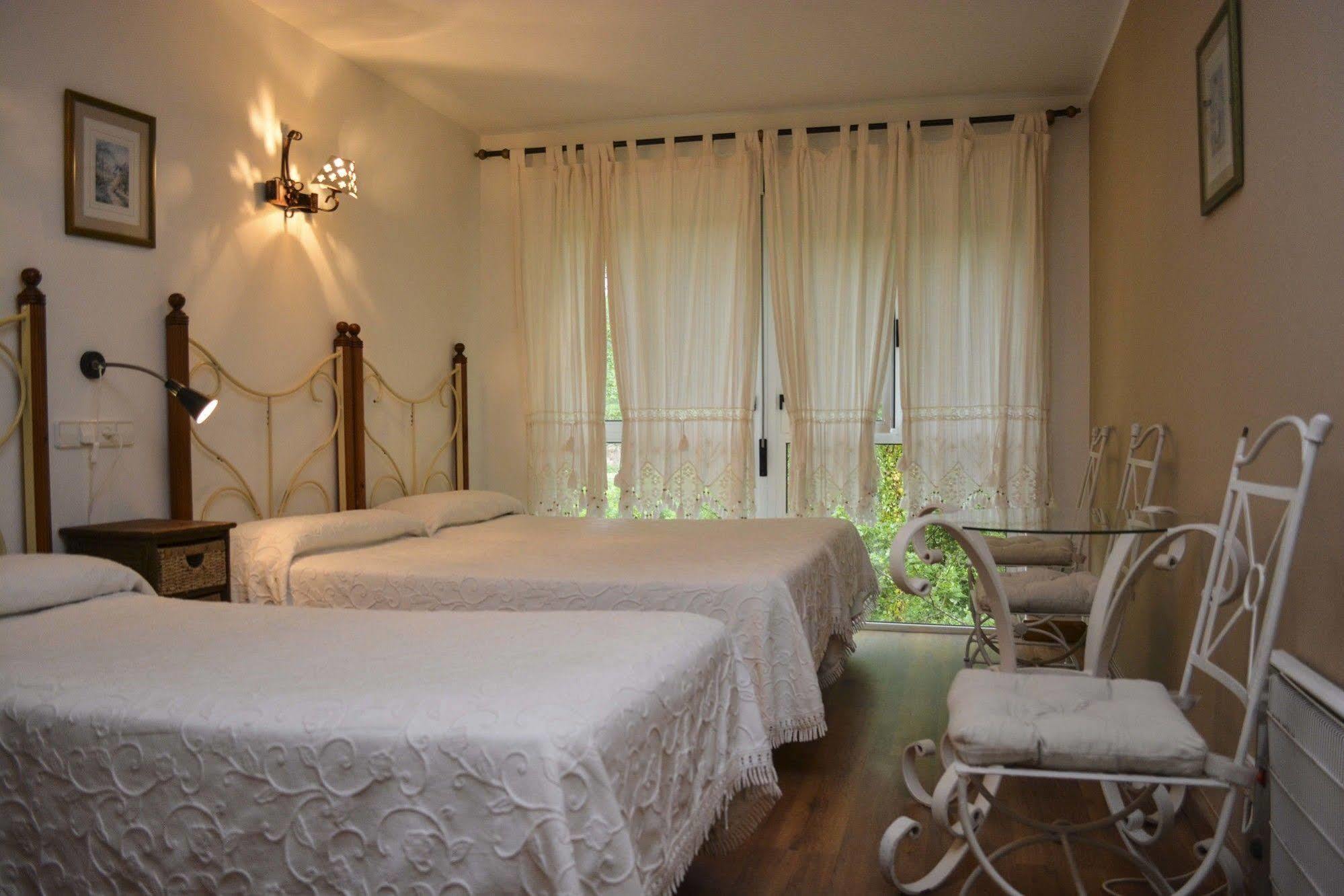 Hotel Azabache Susierra กังกัส เด โอนิส ภายนอก รูปภาพ