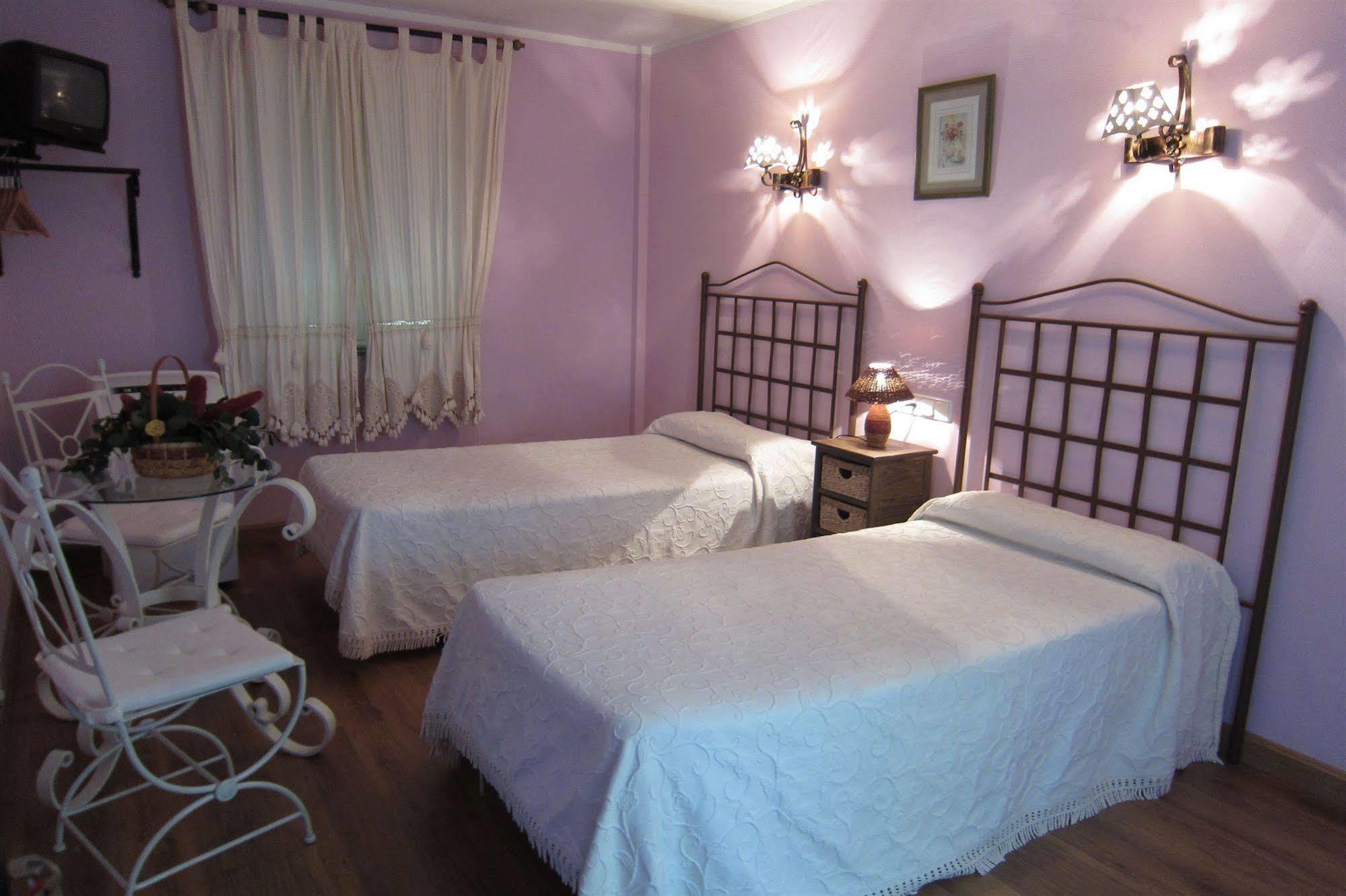 Hotel Azabache Susierra กังกัส เด โอนิส ภายนอก รูปภาพ